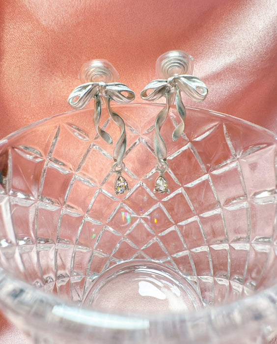 Dream Ballet | Ballet Ribbon Drop Clip-on Earrings in Silver